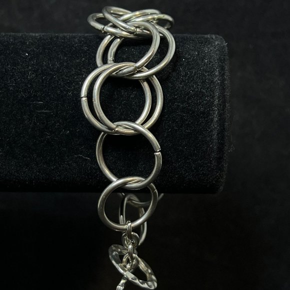 Vintage Silver Tone Round Link Bracelet With Toggle Clasp (4051) - Picture 2 of 4